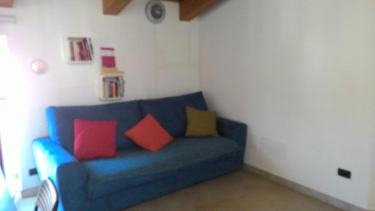 Casa Vacanze The Flea'S Home 폰디 외부 사진